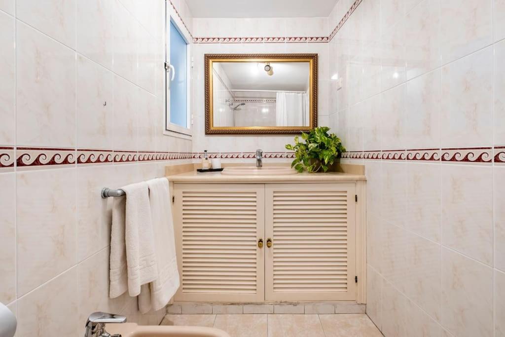 Apartamento Centro Ferrandiz Parking Gratis Málaga